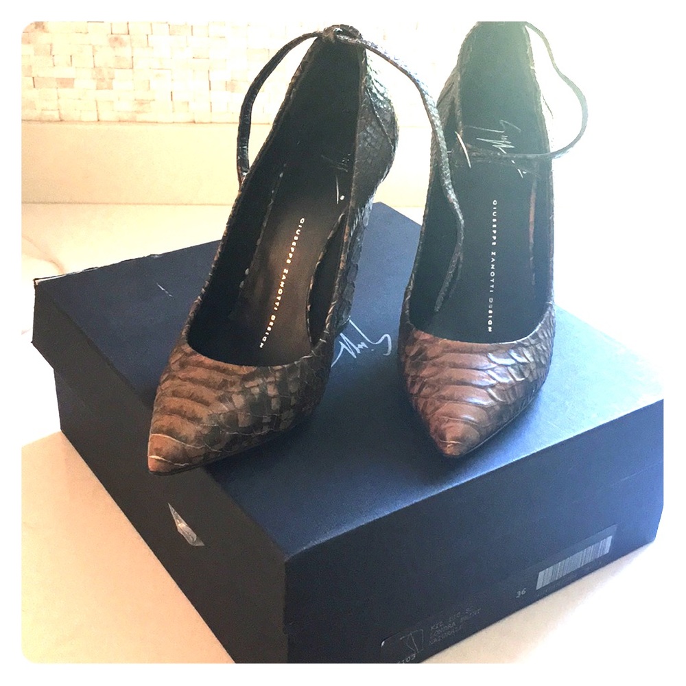 BRAND NEW in box Giuseppe Zanotti Wedge